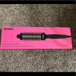 Amika Blowout Babe Thermal Hairbrush